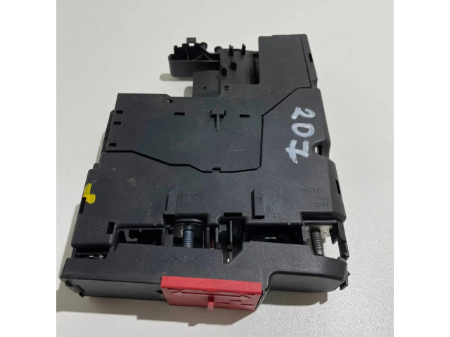 Pojistková skříňka A2075402750 Mercedes-Benz E A207 2011