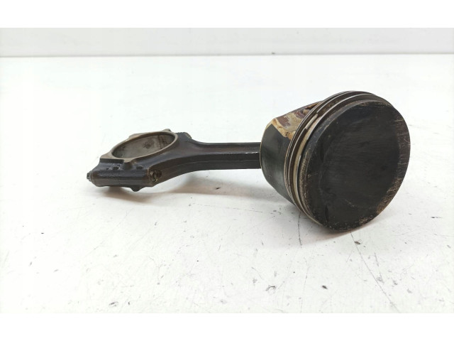 Píst 82L146, TFSI Seat Leon (1P)