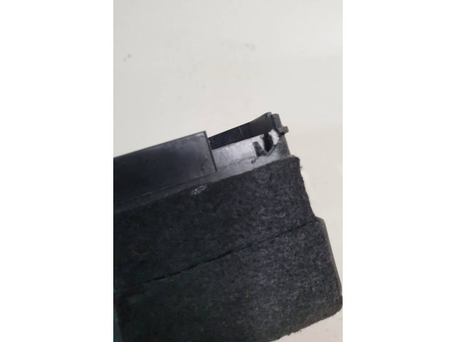 Блок предохранителей  8D2941824   Audi A8 S8 D3 4E    