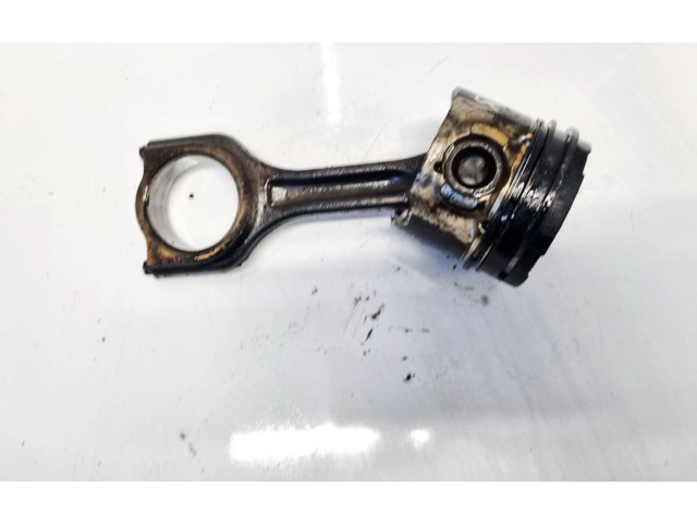 Поршень с шатуном Citroen Xsara Picasso