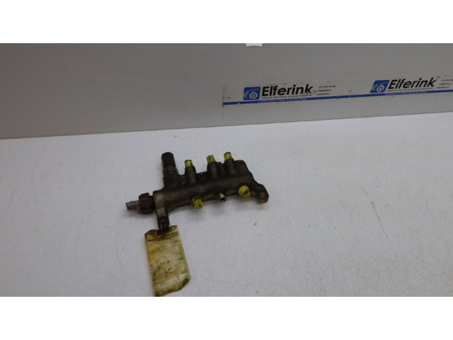 Топливная рампа 5353088   Saab 9-5   для двигателя D308L