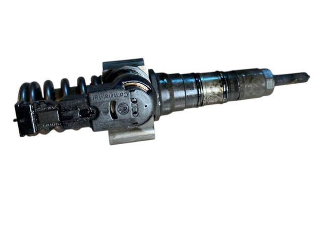 Форсунка 03G130073T, 03G130073M    Audi A3 S3 8P  BMN 