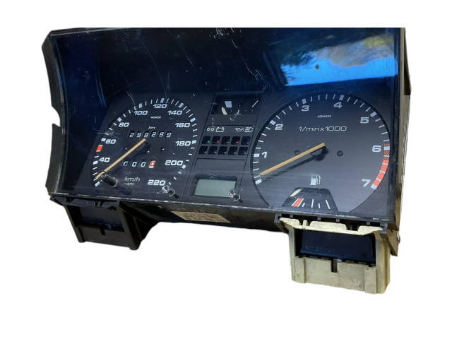 Přístrojová deska Volkswagen PASSAT B2 1986 321919033RF, 6160433030