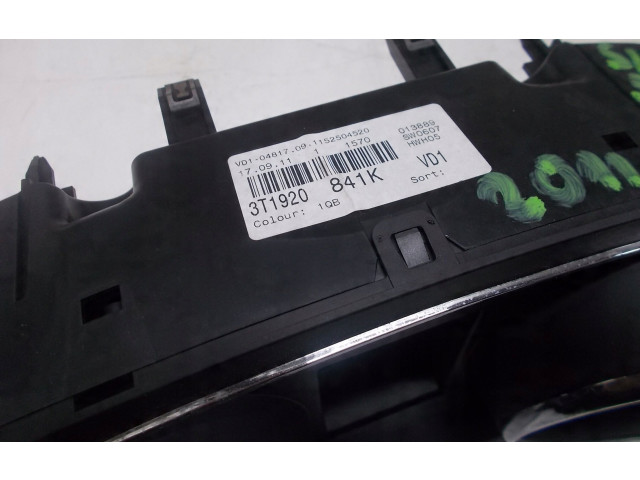 Панель приборов 3T1920841K, ZEGARLICZNIK   Skoda Superb B6 (3T)       