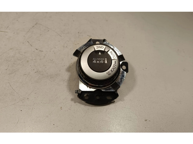 Pojistková skříňka Включатель блокировки дифференциалов 969U74CE2A Nissan X-Trail T32 2016