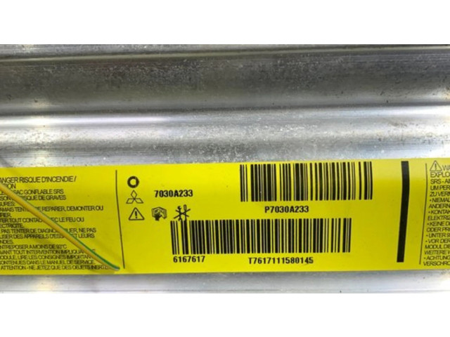 Подушка безопасности пассажира 7030A233, P7030A233 Mitsubishi Colt