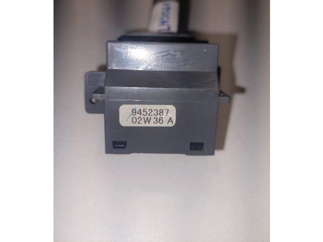 Ручка стеклоочистителей 9452387, 02W36A Volvo S60