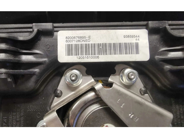 Подушка безопасности водителя 8200676895   Renault Trafic II (X83)