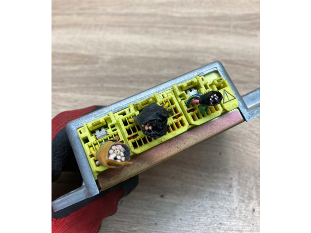 Блок управления надувных подушек 17657X30B, 3326052 Mazda Premacy - года