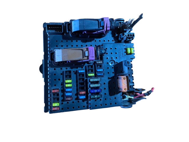 Pojistková skříňka 30728512, 00006521814 Volvo XC90 2007