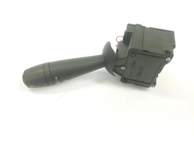 Ручка стеклоочистителей 8201168003 Dacia Logan I