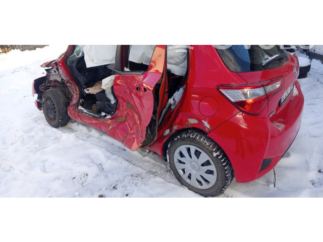 Zpětné zrcátko Toyota Yaris 2020 E8025614