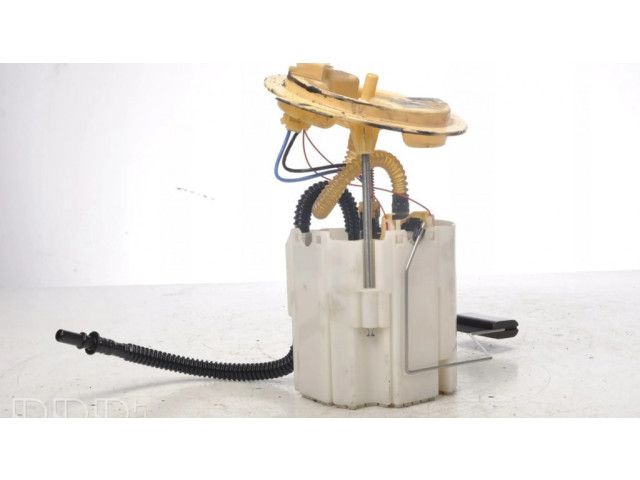 Другая деталь отсека двигателя