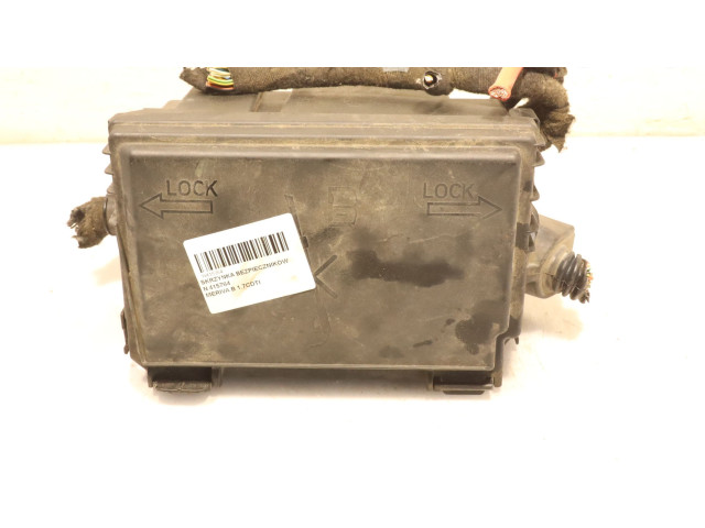 Блок предохранителей     Opel Meriva B    