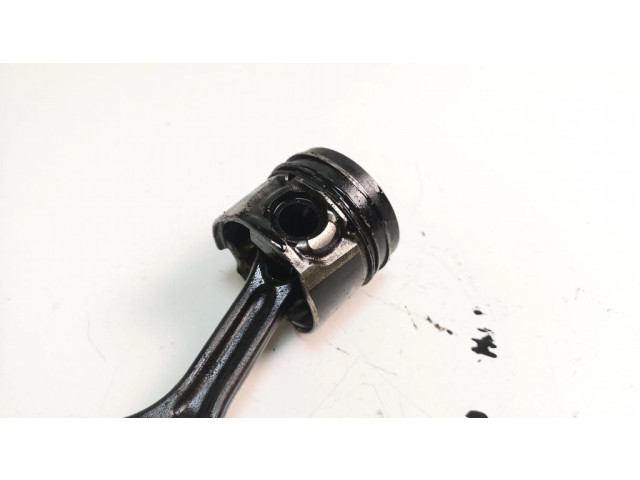 Píst Ford Focus pro naftový motor 1.6