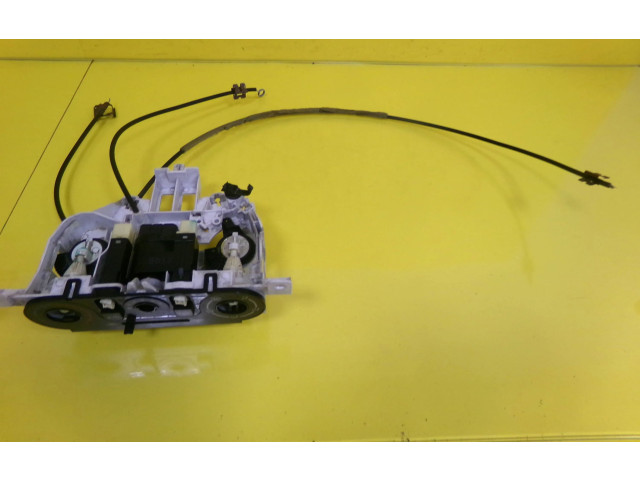 Блок управления климат-контролем    Mazda 323 F