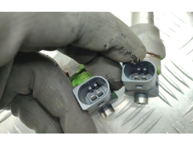 Комплект форсунок 04L130277AC, 0445110469 Skoda Octavia Mk3 (5E) CLHA