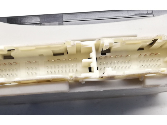 Pojistková skříňka 8922152250 Toyota Verso-S 2012