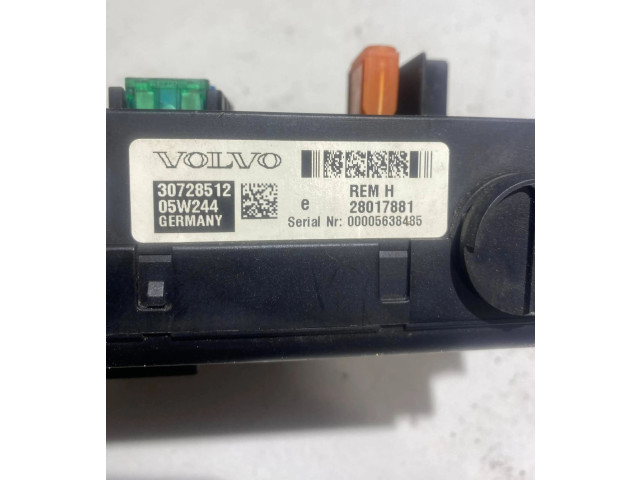 Блок предохранителей 30728512, 05W244 Volvo XC90