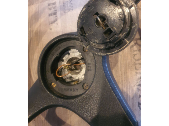 Volant BMW 5 E28 1986 11558591