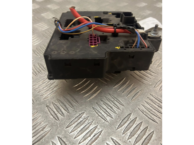 Блок предохранителей 31473570   Volvo XC90    