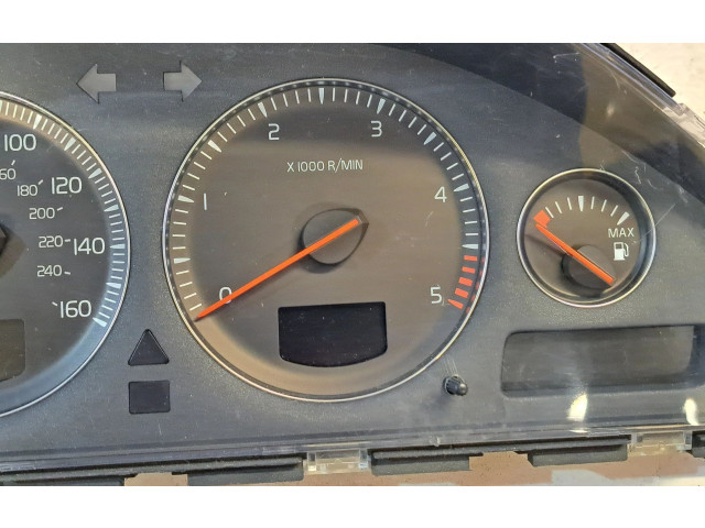 Панель приборов 30682287, 8602886   Volvo V70       