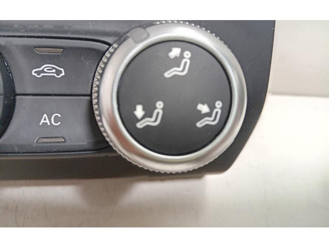 Блок управления климат-контролем 8X0820043B, 8X0820043B   Audi A1