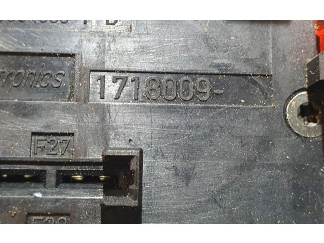   Pojistková skříňka 3D080206   Volkswagen PASSAT 