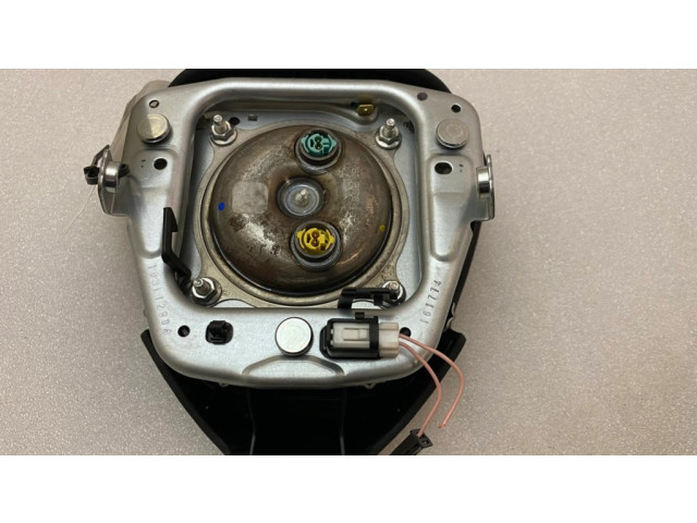 Подушка безопасности водителя 06700805010 Maserati Levante