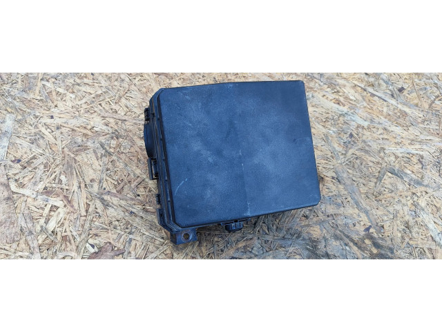 Блок предохранителей PR07300000, 8565A024 Mitsubishi Lancer VIII