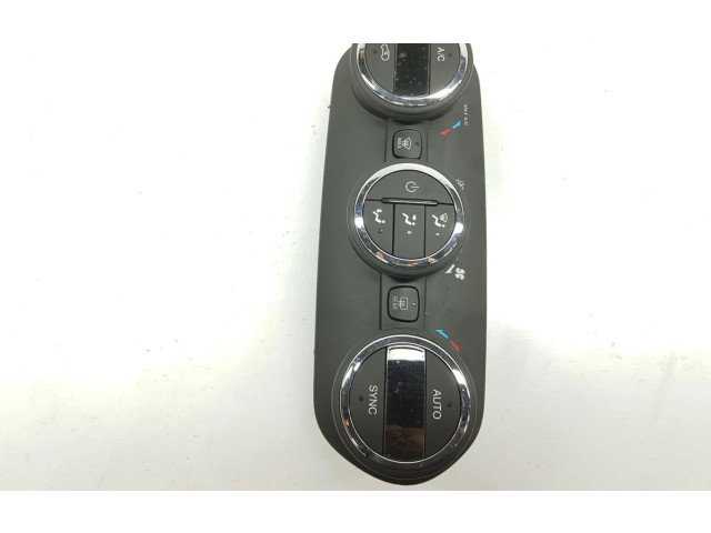 Блок управления климат-контролем 735657793, 735634905 Jeep Renegade