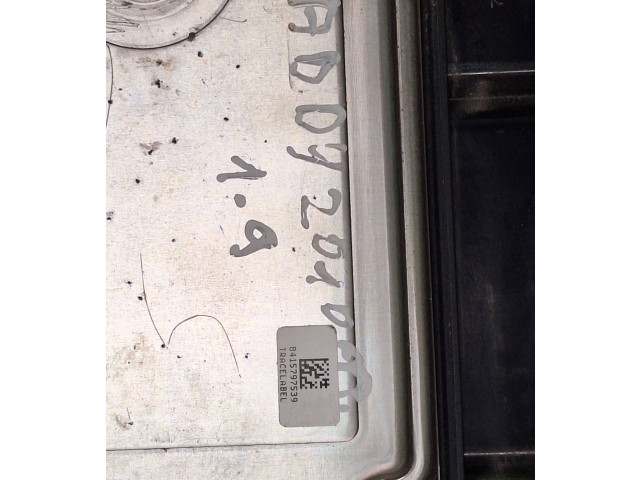 Řídící jednotka 03G906021CG, 0281014073   Volkswagen Caddy 2010