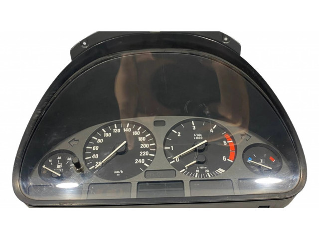 Přístrojová deska BMW 5 E39 2001 8381198, 62118381198