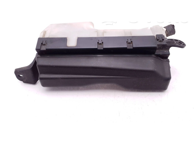 Блок предохранителей     Toyota Corolla Verso AR10    