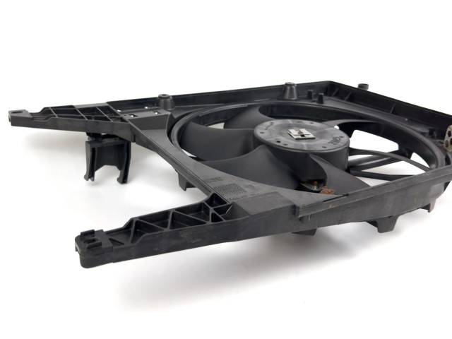 Вентилятор радиатора     8200702960    Dacia Duster 