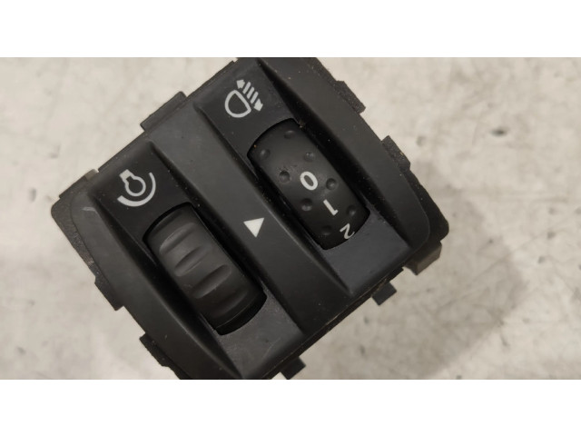 Включатель регулировки высоты фонарей