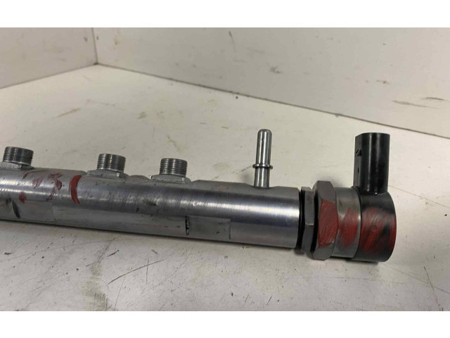 Vstřikovací lišta 7809128, 780912805   BMW 3 F30 F35 F31     