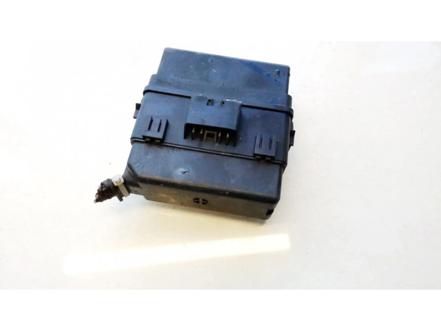 Блок предохранителей Mitsubishi Outlander