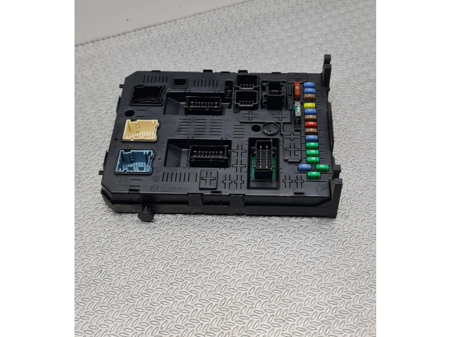 Pojistková skříňka 281164872 Peugeot 3008 2010