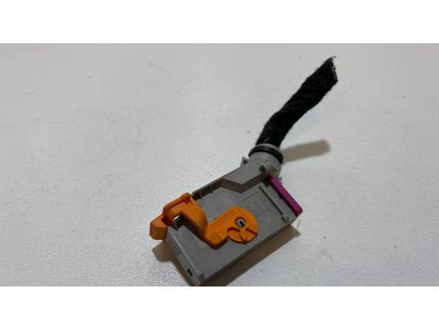 Проводка передних дверей