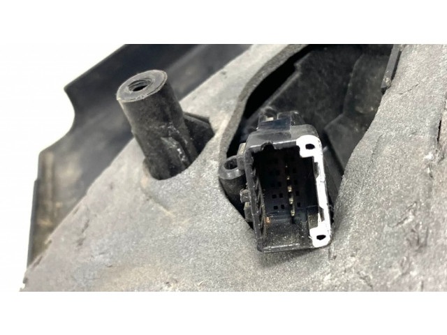 Зеркало электрическое левое Renault Clio III 2005-2012 года