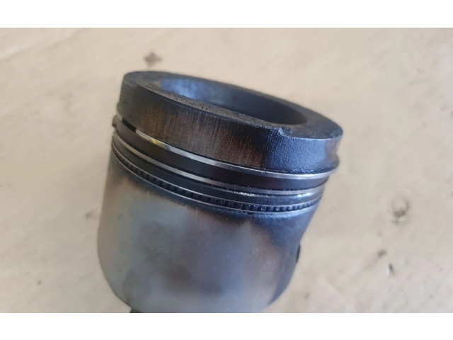  Поршень с шатуном PG 037198401A, 037107065B  Volkswagen Golf II  