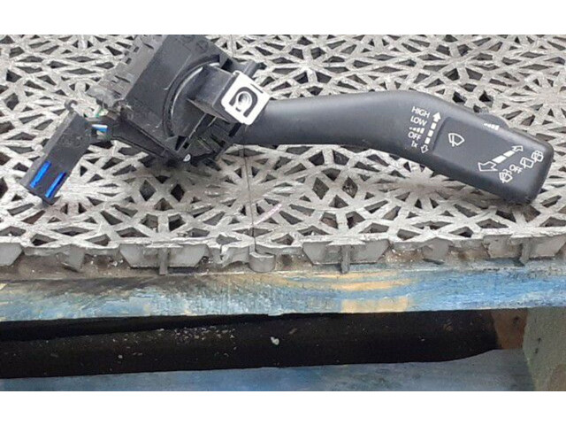 Поршень Ручка стеклоочистителей  1K0953519H  Skoda Fabia Mk2 (5J)  