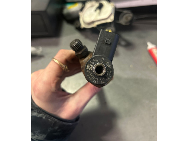 Vstřikovač 04L130277AC, 0445110469   Seat Alhambra (Mk2)    CUV 