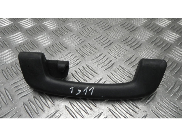 Передняя ручка