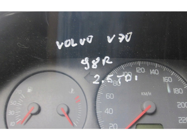 Панель приборов 9168386   Volvo S70  V70  V70 XC       