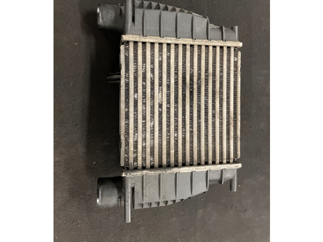 Интеркулер  8200471885, 880590XC   Renault Clio III 