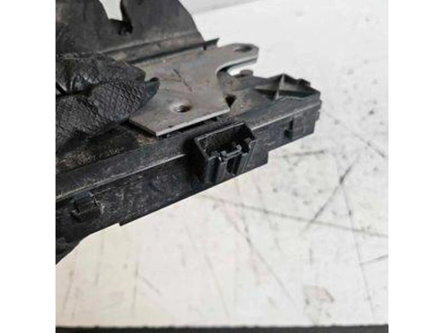 Zámek zadních dveří 01041111906, 6N41L442A66AB   Ford Focus 2005