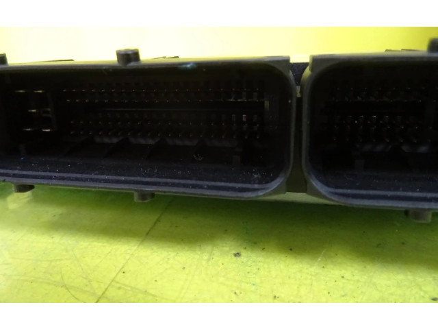 Блок управления двигателя 2758007492, 275800-7492 Subaru Legacy