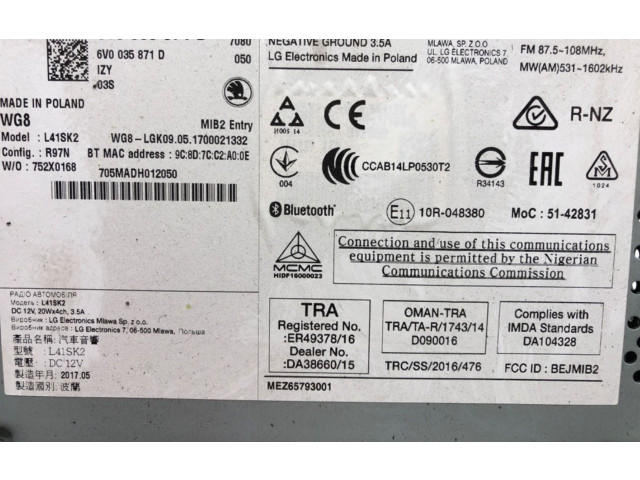 Радио/ проигрыватель CD/DVD / навигация 6V0035871D    Skoda Fabia Mk3 (NJ)